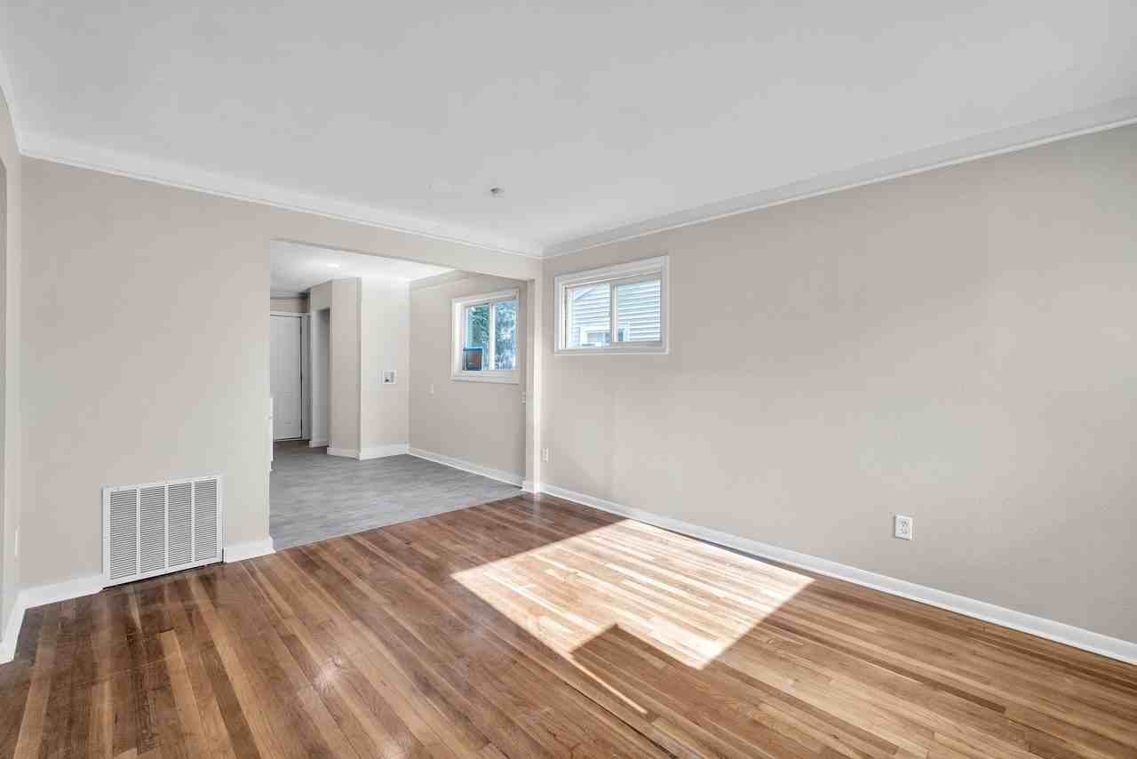 18491 Brady - Photo 6 of 23