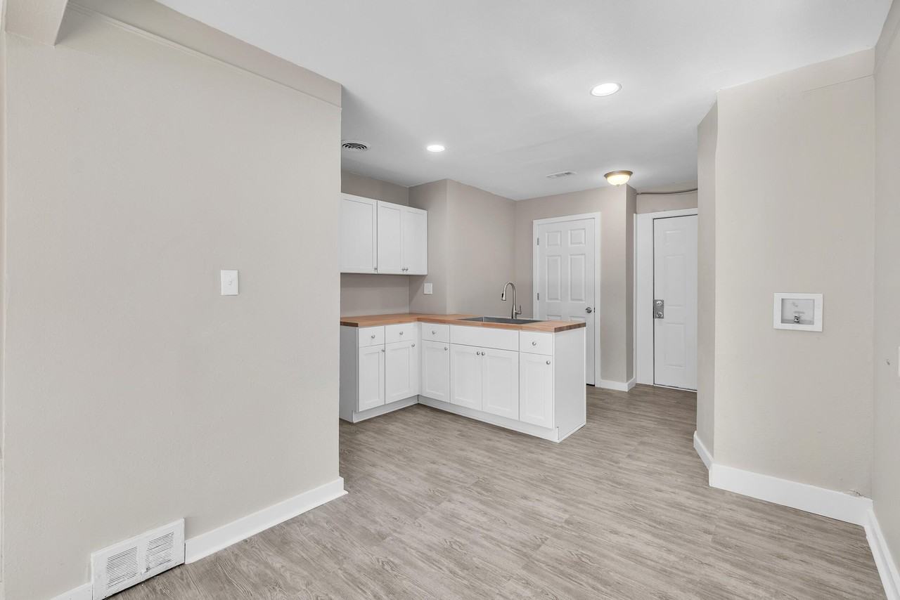 18491 Brady - Photo 7 of 23