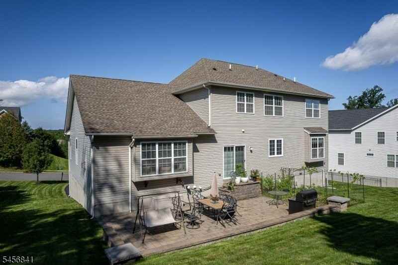 5 Pfrommer Ave - Photo 2 of 27