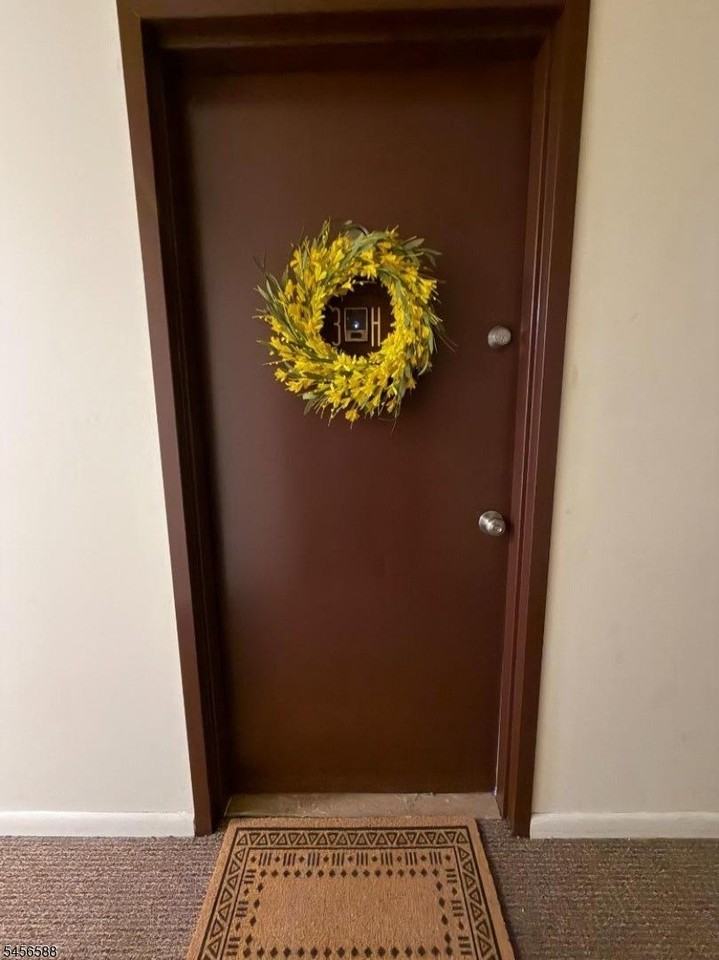 6-16 E Blackwell St #3H