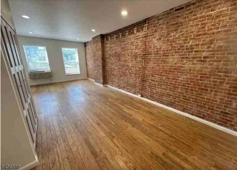 6-16 E Blackwell St #3H - Photo 4 of 15