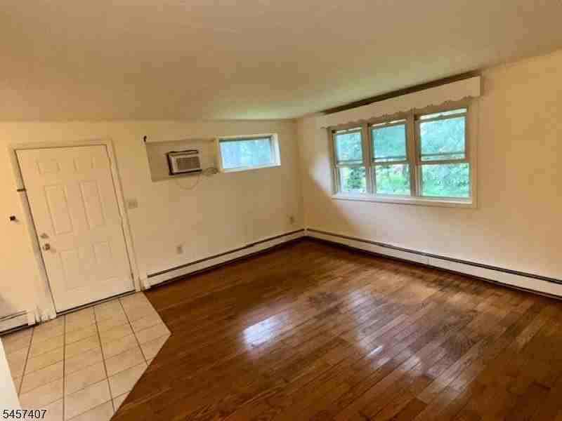 29 Brady Blvd Apt 6 - Photo 5 of 12