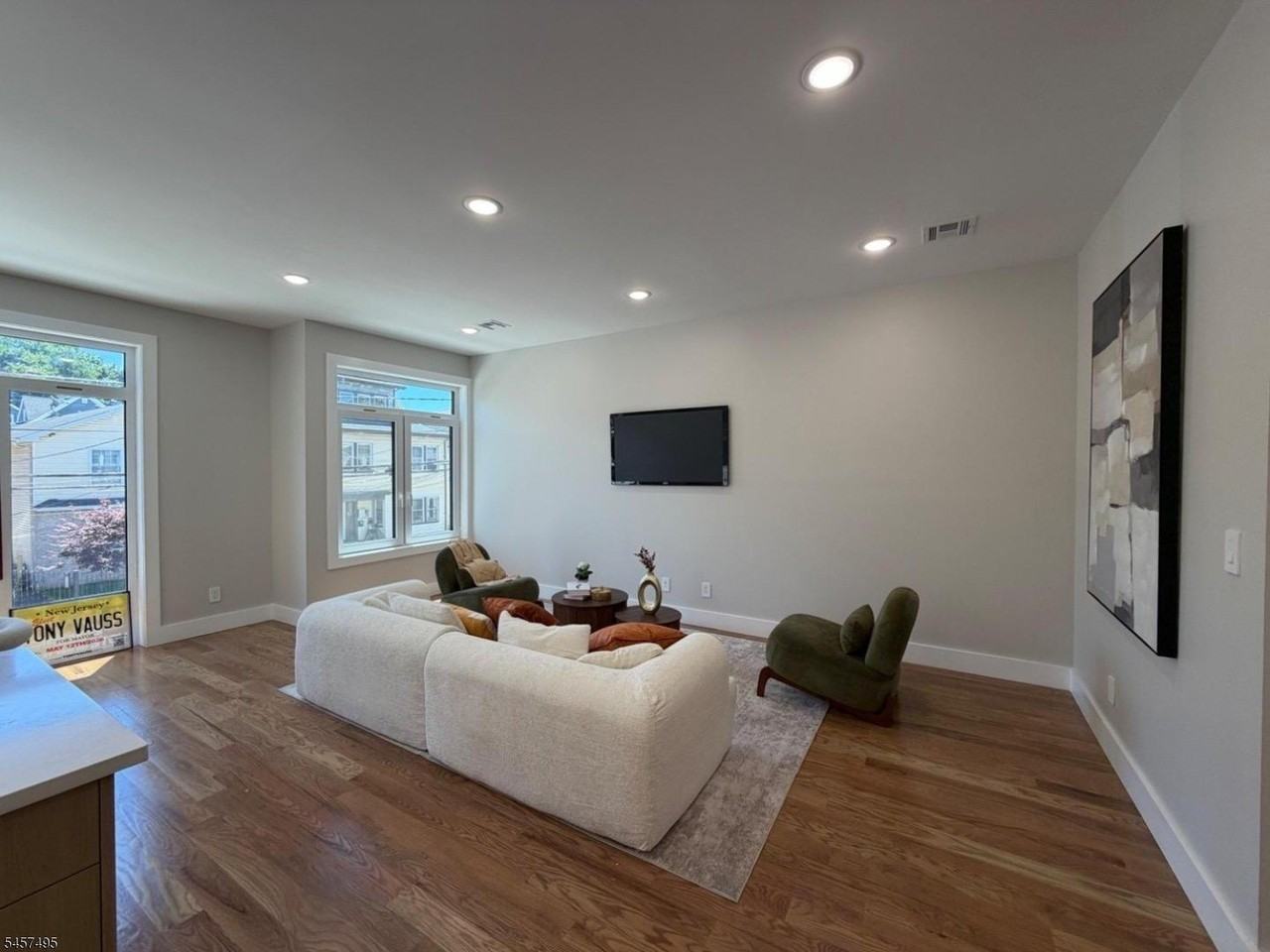 31 Grace St - Photo 3 of 15