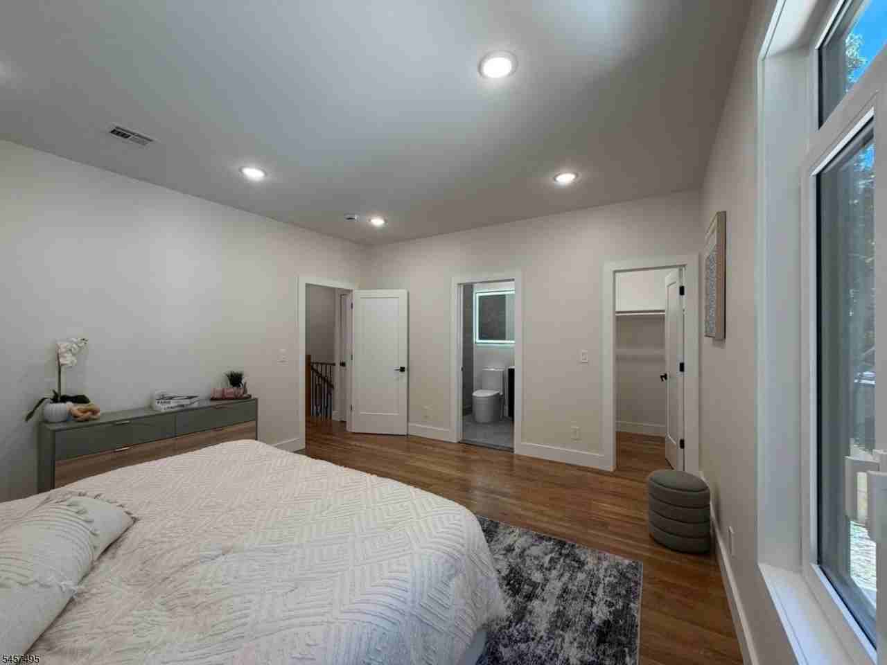 31 Grace St - Photo 7 of 15