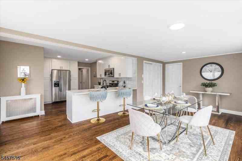 235 River Dr - Photo 4 of 29