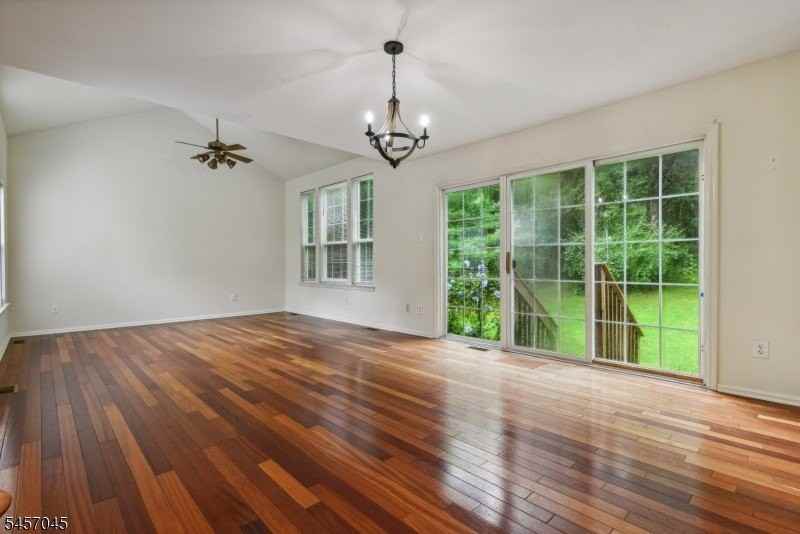 54 Plantation Rd - Photo 3 of 16