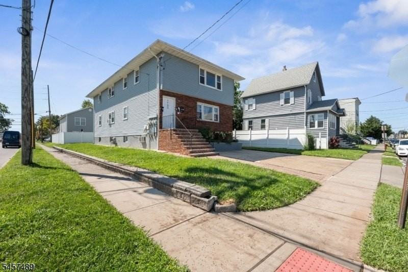 1134 Rivington St - Photo 2 of 22