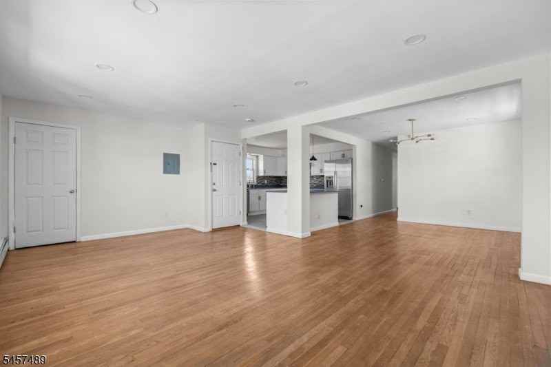 1134 Rivington St - Photo 5 of 22