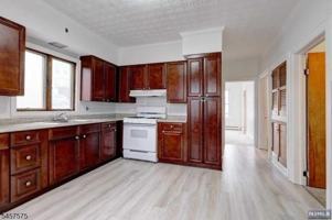 featured image of 58 Westervelt Ave