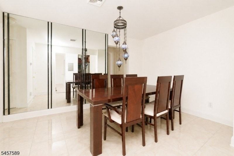 7430 Kennedy Blvd Apt 406 - Photo 6 of 18