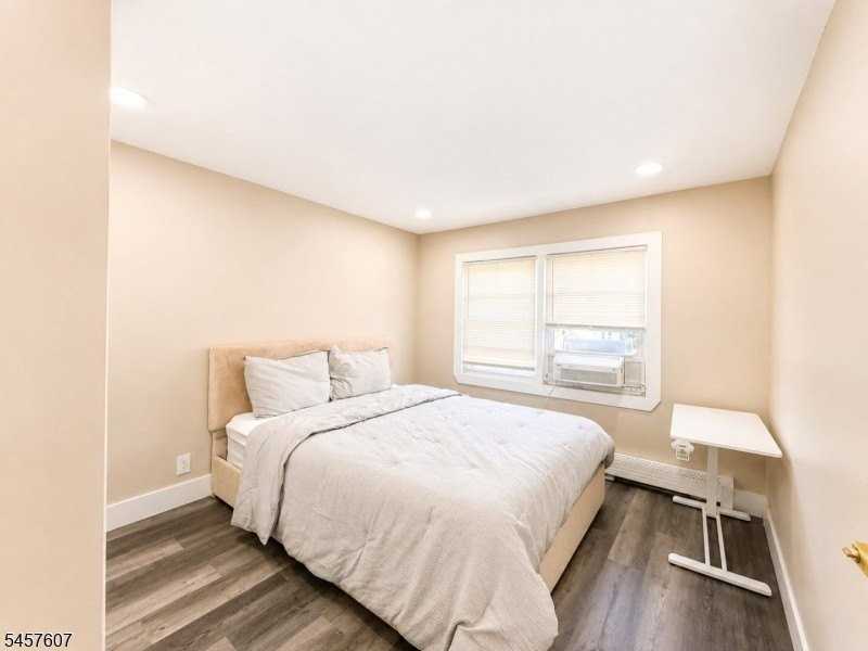 936 Stuyvesant Ave Ste 3rd - Photo 5 of 9