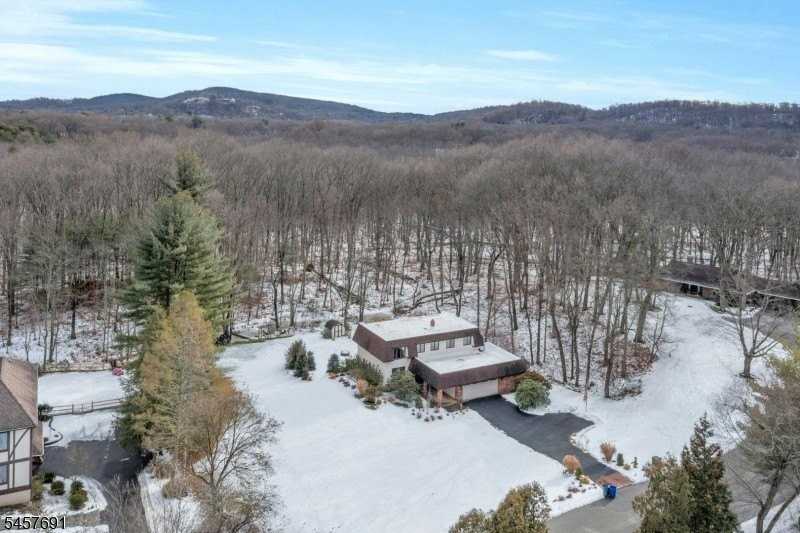 359 Hillview Ter - Photo 3 of 50