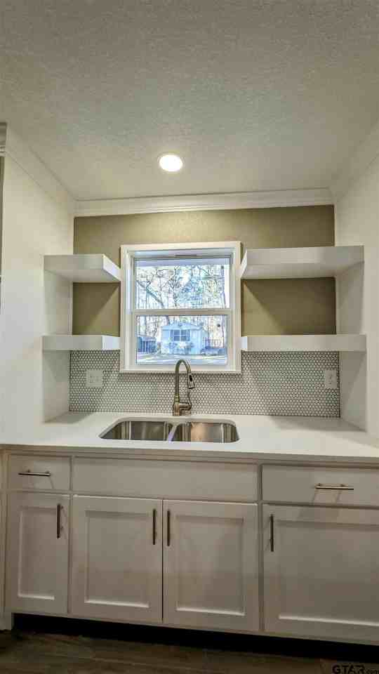 175 Abbey Ln - Photo 3 of 12