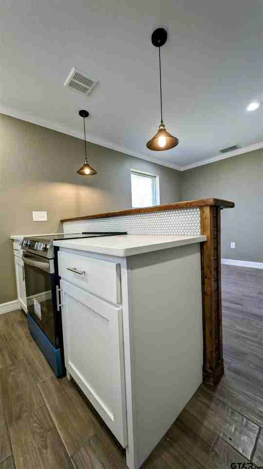 175 Abbey Ln - Photo 4 of 12