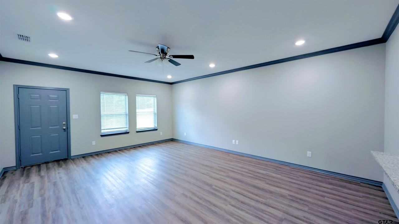 11532 County Road 219 Unit 1 - Photo 4 of 17