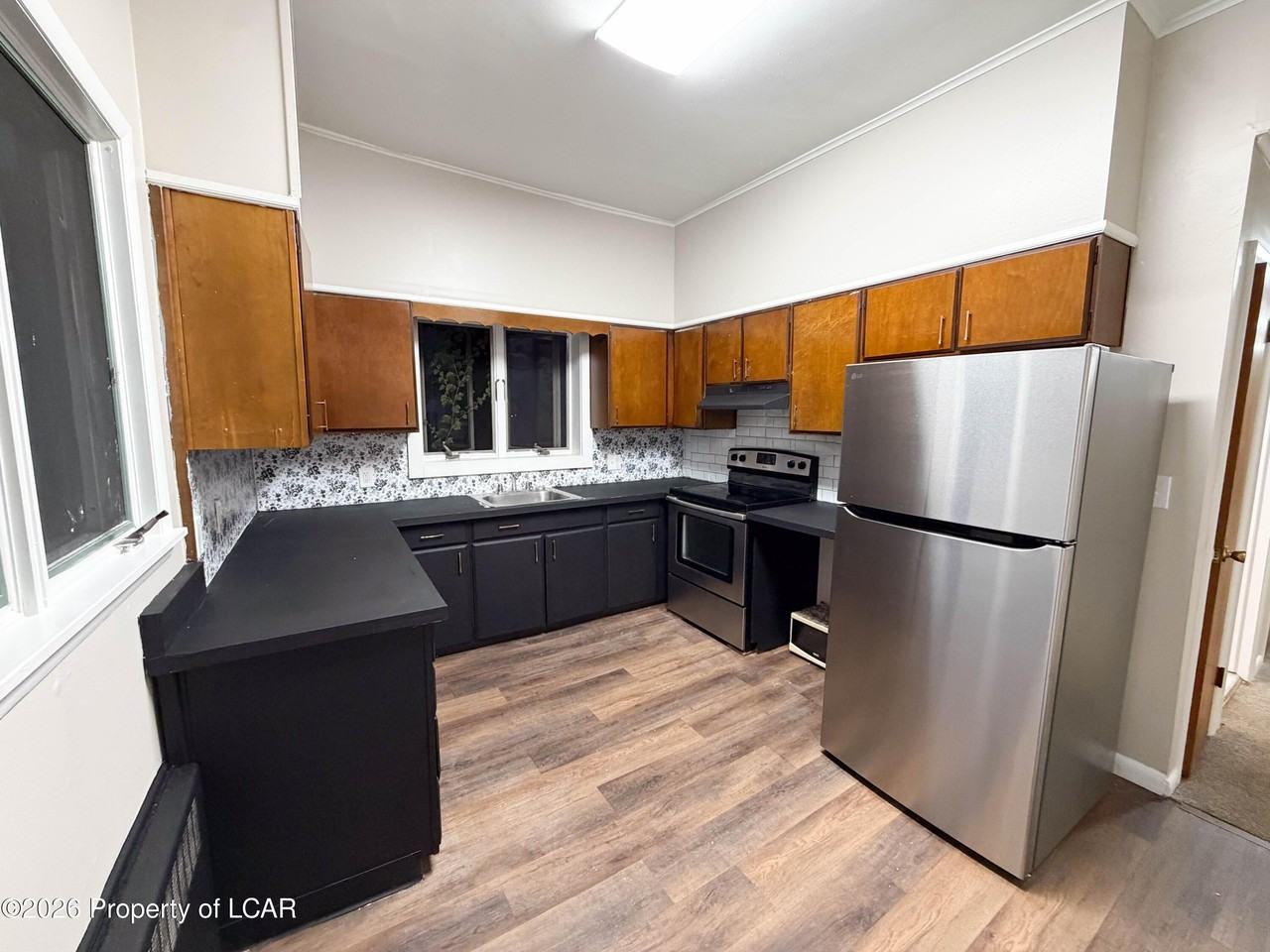 639 Monroe Ave - Photo 6 of 8