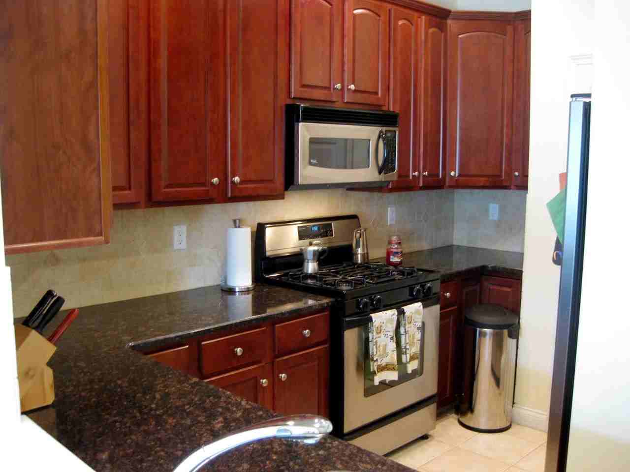 9 Surry Ct - Photo 4 of 12