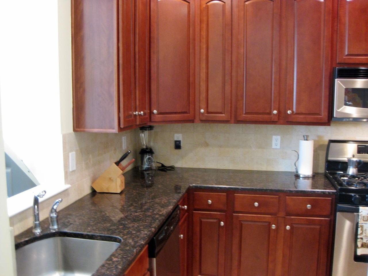 9 Surry Ct - Photo 5 of 12
