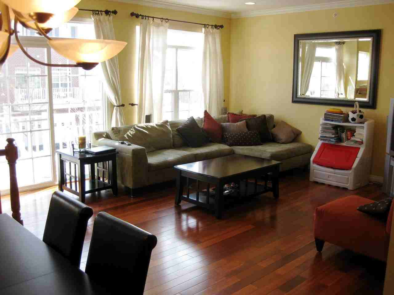 9 Surry Ct - Photo 7 of 12