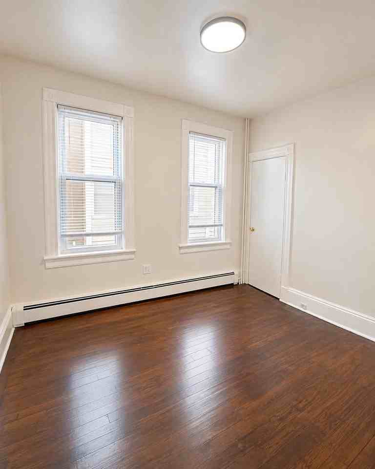12 W 42nd St - Photo 5 of 7