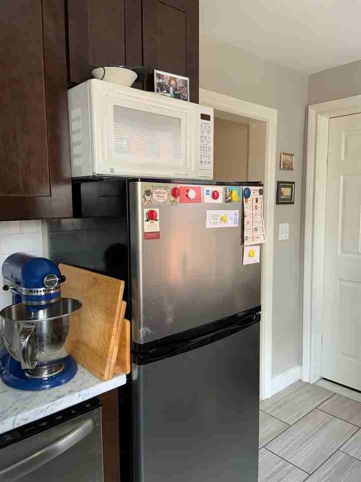159 9th St #3 - Photo 2 of 10