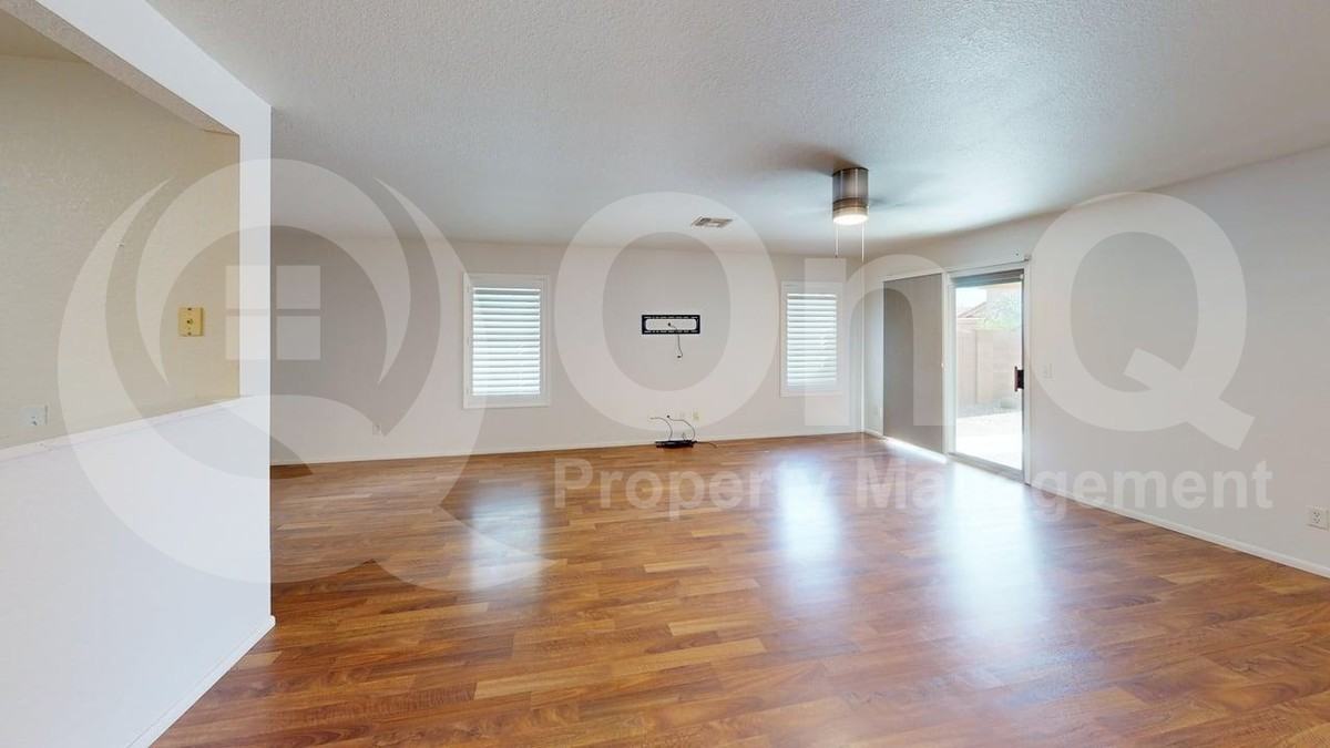 3945 W Pine Creek Way - Photo 4 of 23