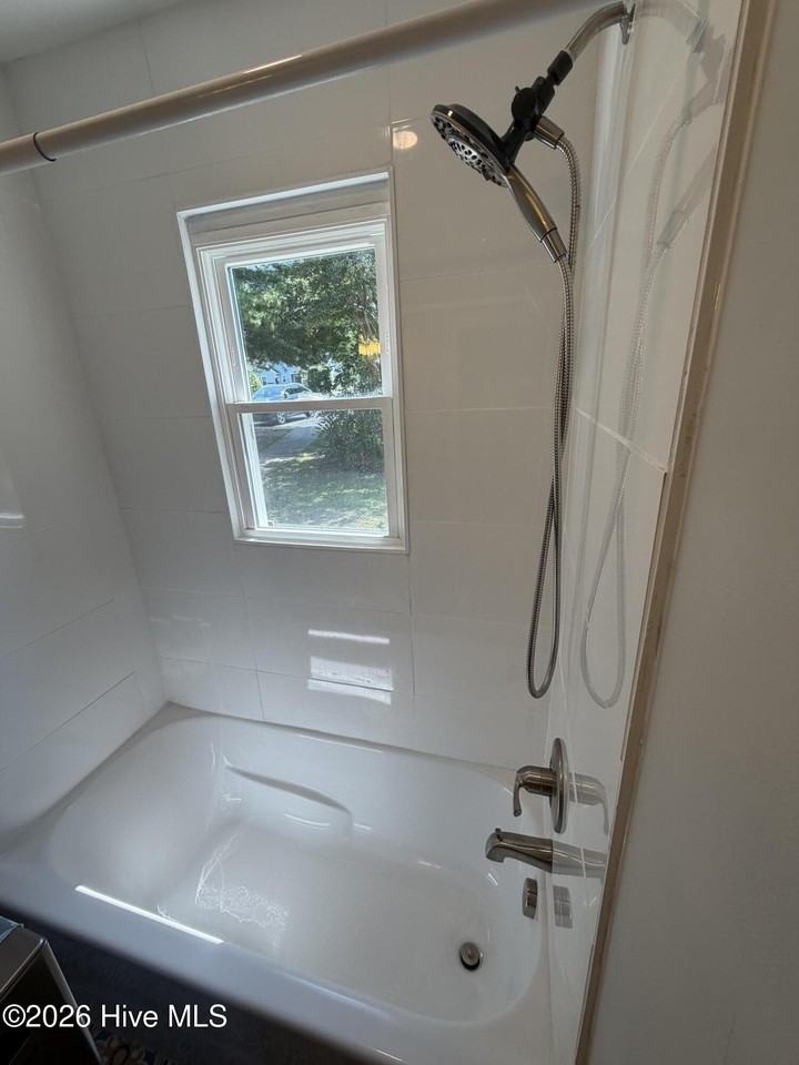 906 Cedar Ct - Photo 7 of 12