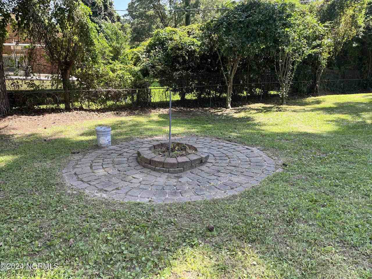 3107 Country Club Rd - Photo 3 of 21