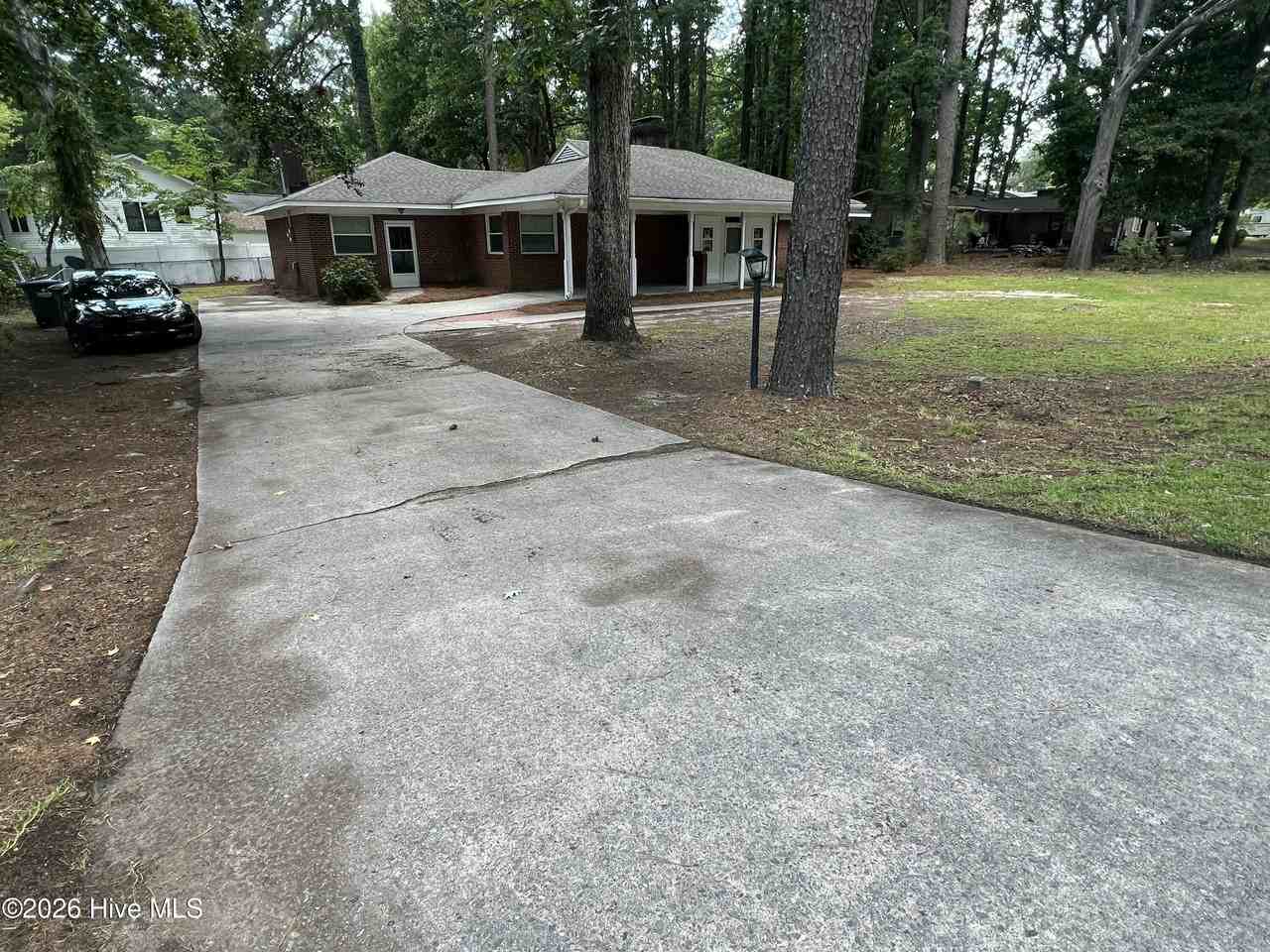 915 Se Greenville Blvd - Photo 5 of 27