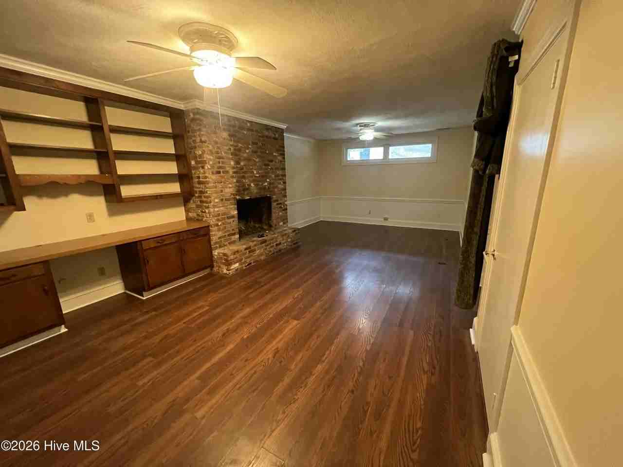 915 Se Greenville Blvd - Photo 7 of 27