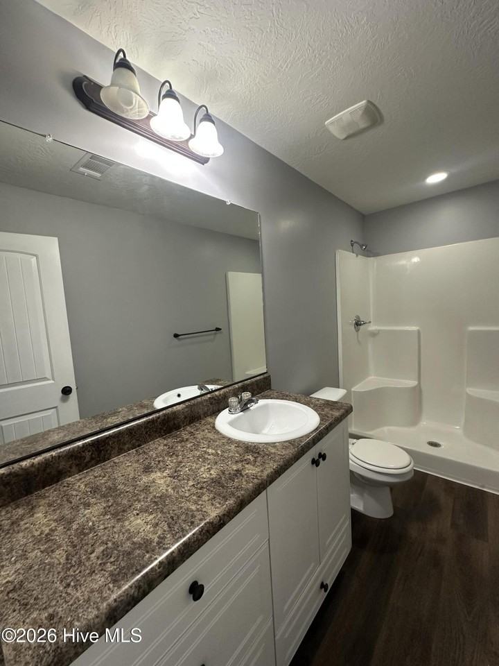 502 York Loop - Photo 3 of 19