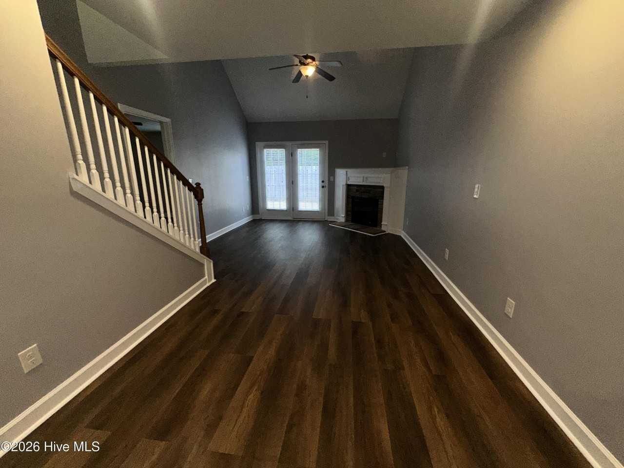 502 York Loop - Photo 7 of 19
