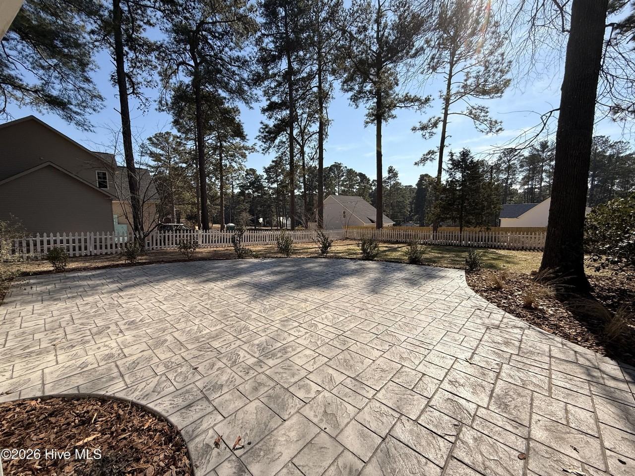 132 Tower St - Photo 5 of 17