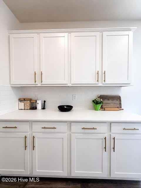 1095 Shoreline Dr - Photo 5 of 22