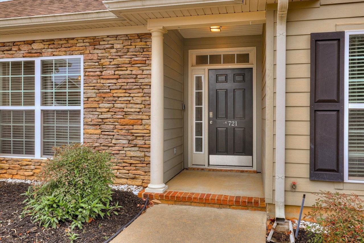 721 Wickham Dr - Photo 5 of 50