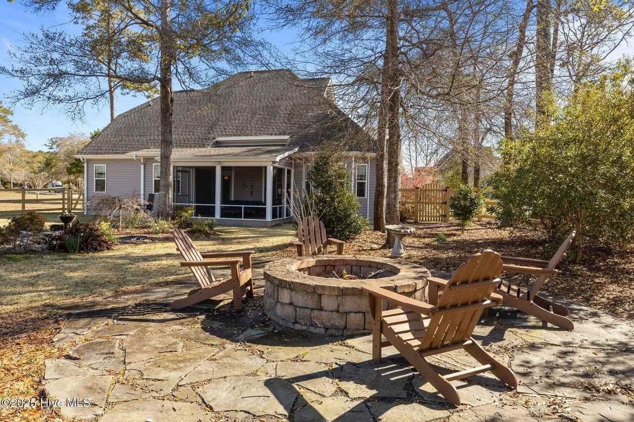 403 Ardan Oaks Cir - Photo 5 of 50