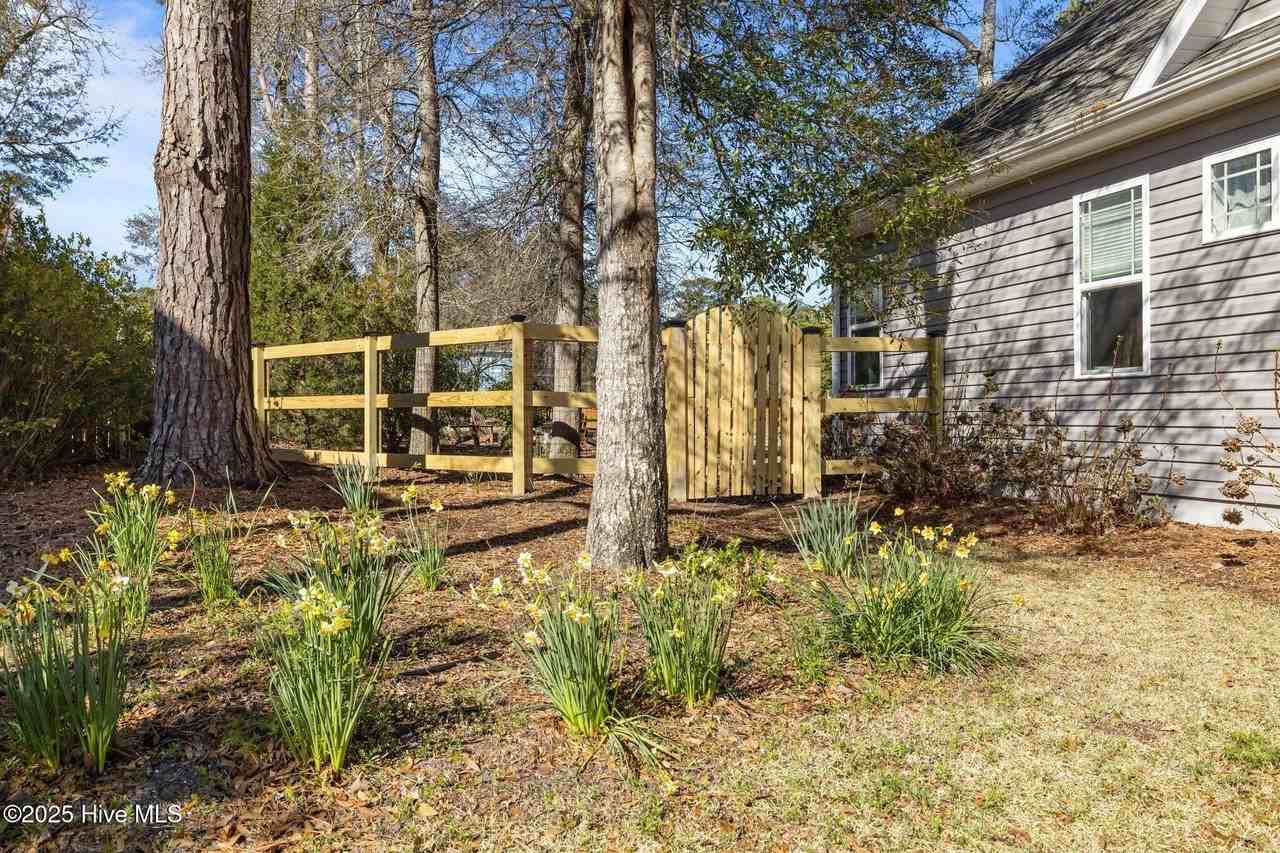 403 Ardan Oaks Cir - Photo 7 of 50