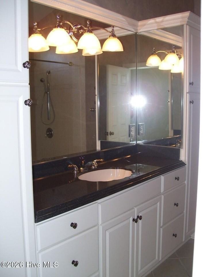 54 Castle Bay Dr - Photo 4 of 7