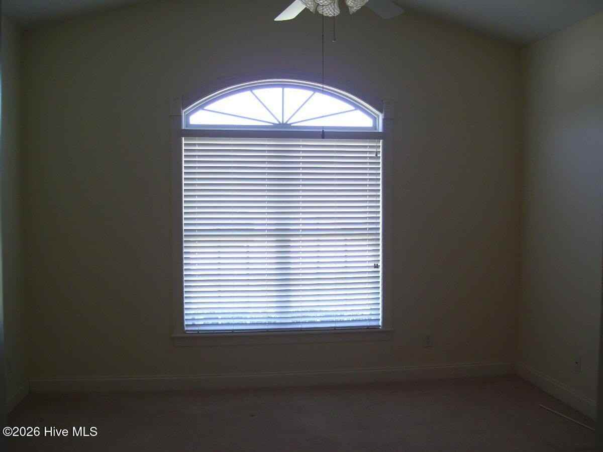 54 Castle Bay Dr - Photo 6 of 7