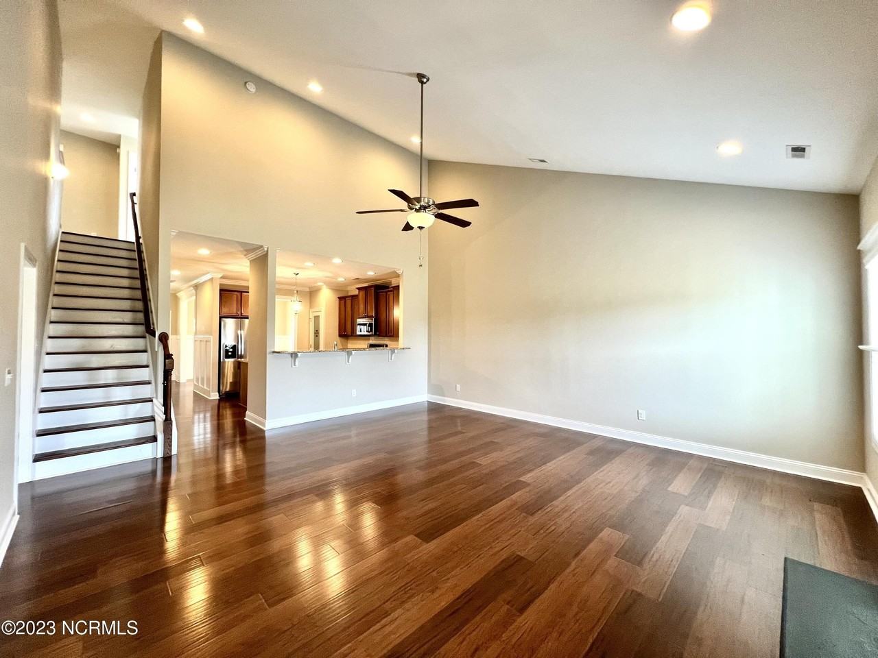 51 Silo Ct - Photo 3 of 21
