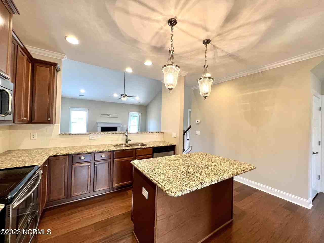 51 Silo Ct - Photo 7 of 21