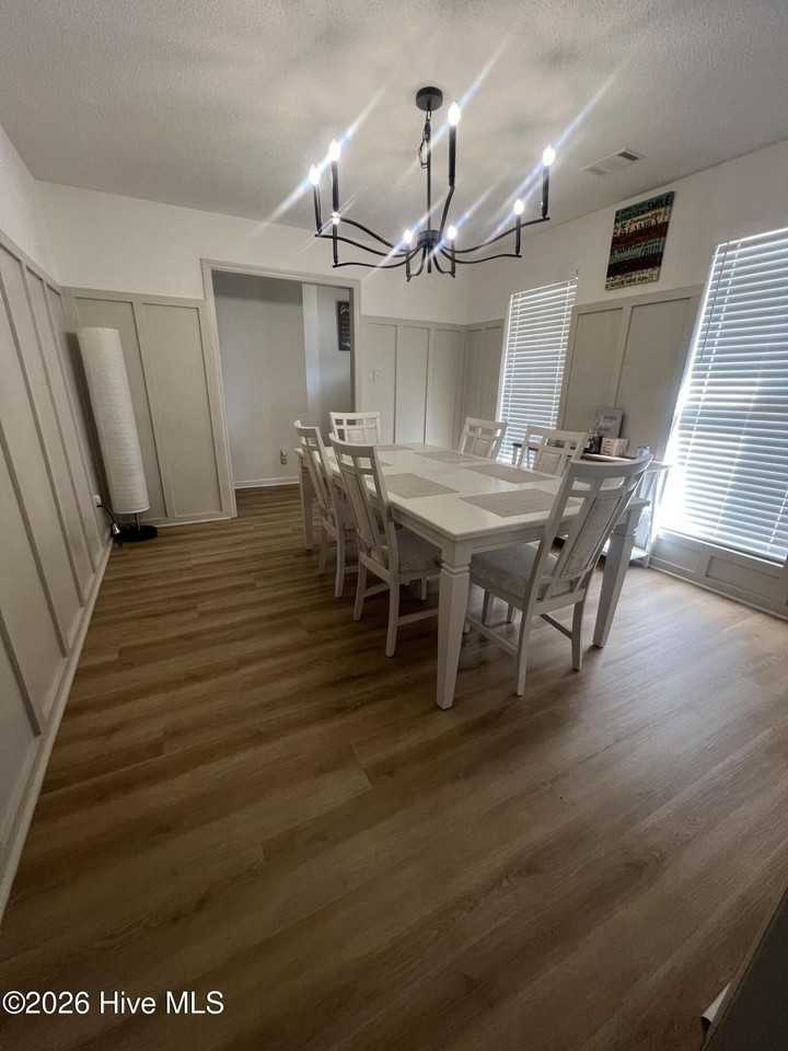 3813 Winchester Ct - Photo 3 of 16