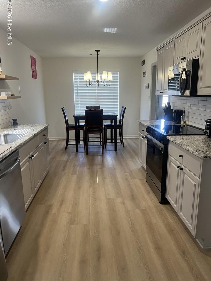 3813 Winchester Ct - Photo 5 of 16