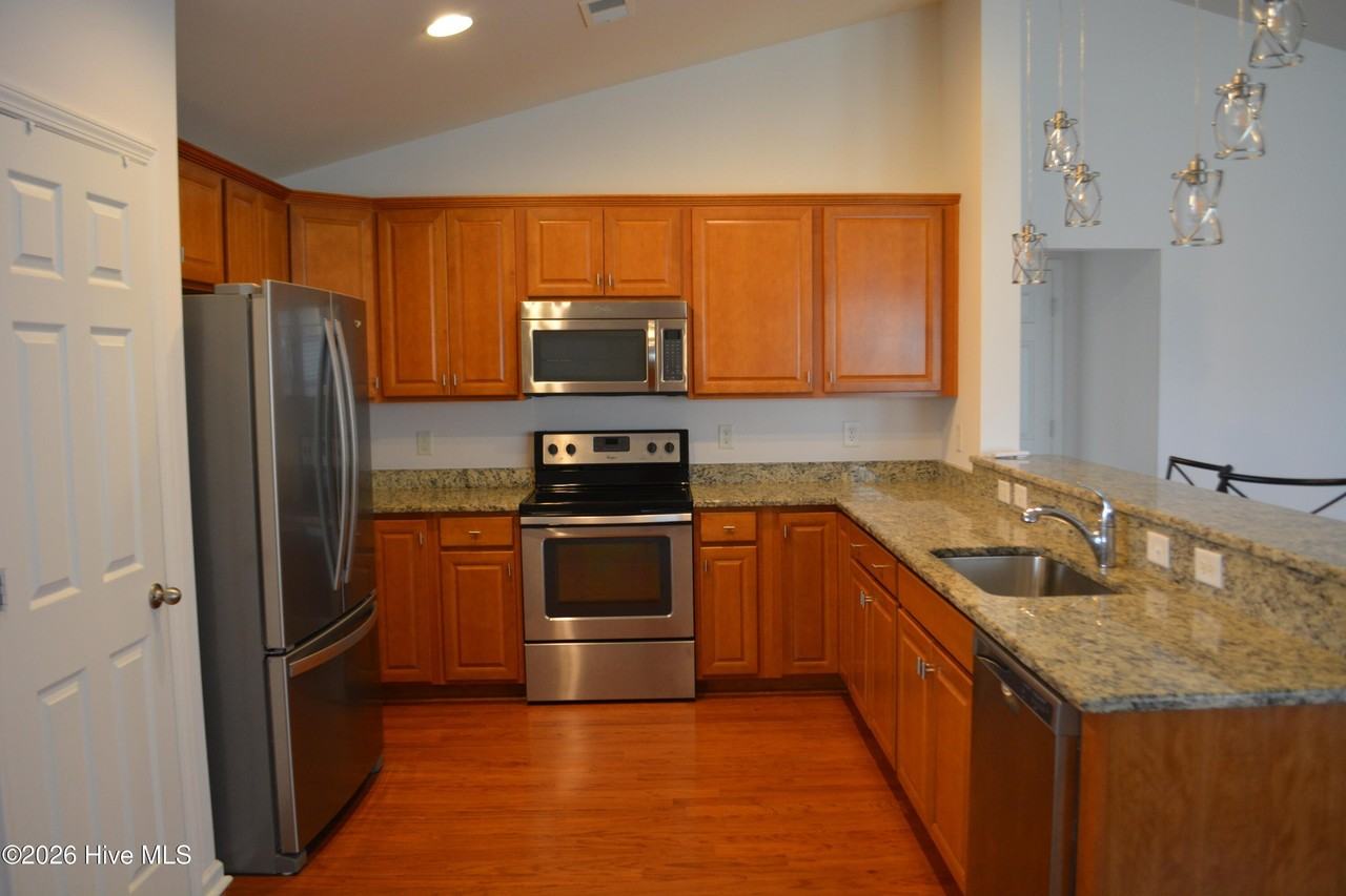 692 Pickering Dr Nw - Photo 5 of 28