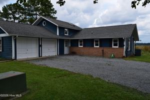 featured image of 643 Castleberry Ct