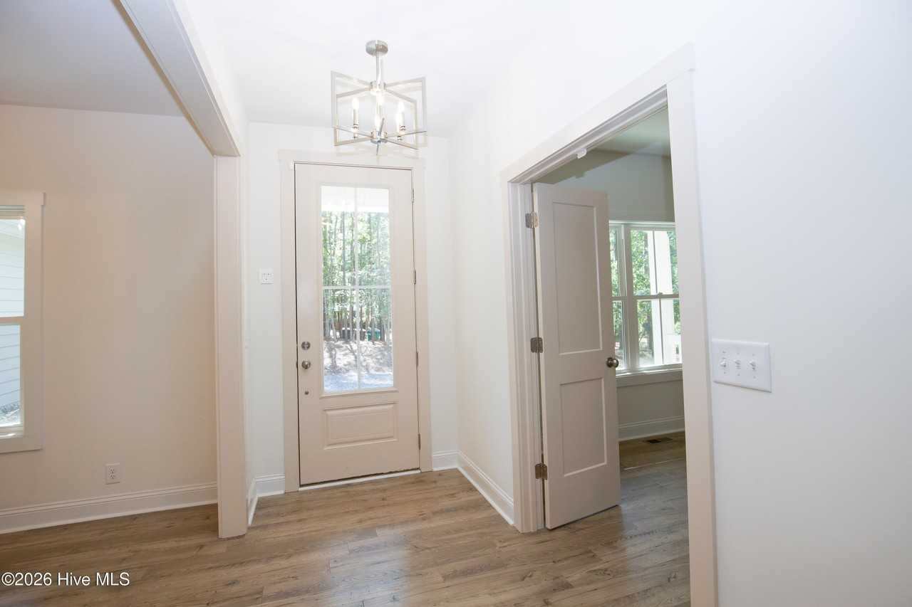 130 Torrey Pines Ln - Photo 6 of 50