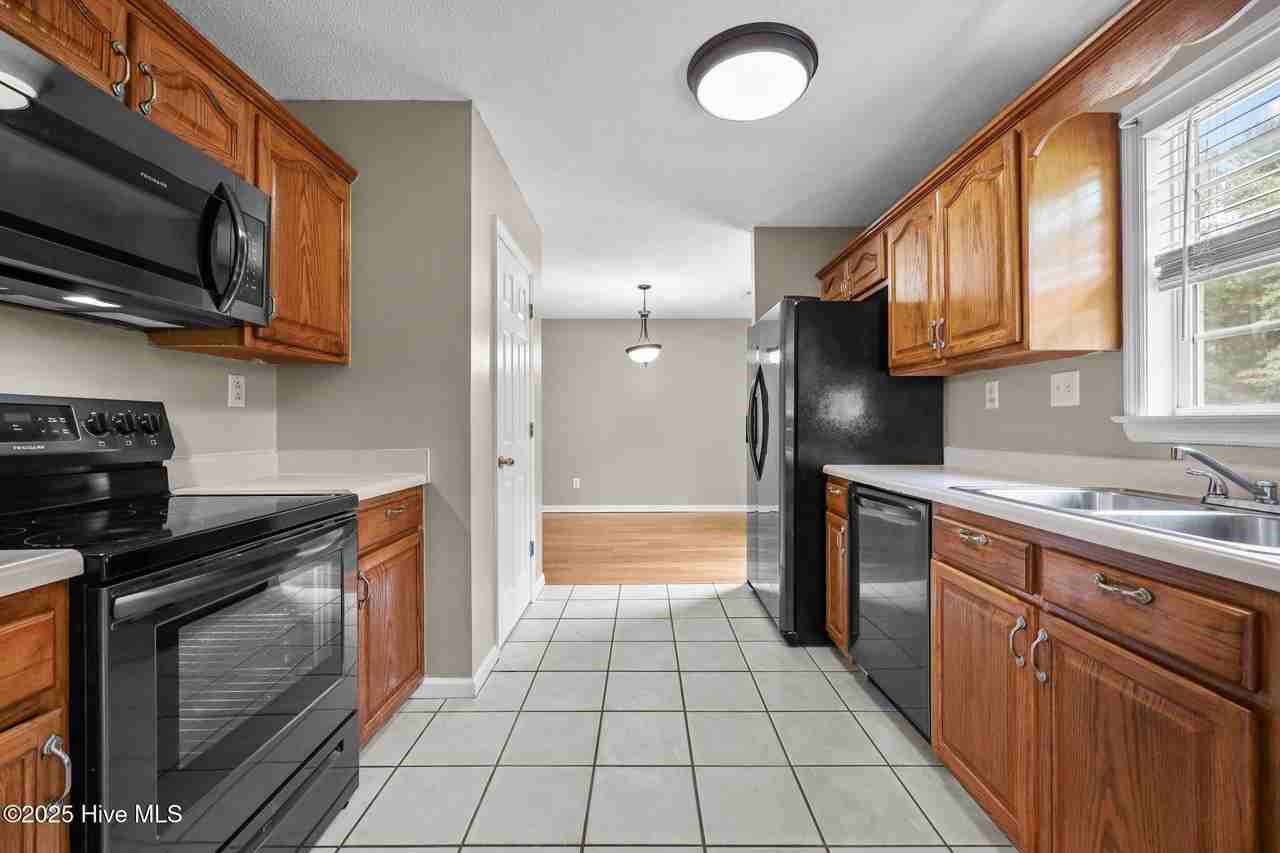529 Blackberry Ct - Photo 7 of 25