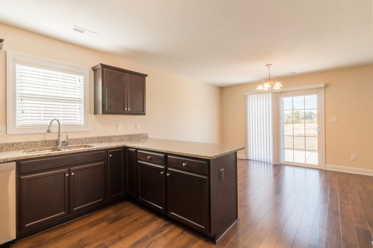 221 Wood House Dr - Photo 5 of 14