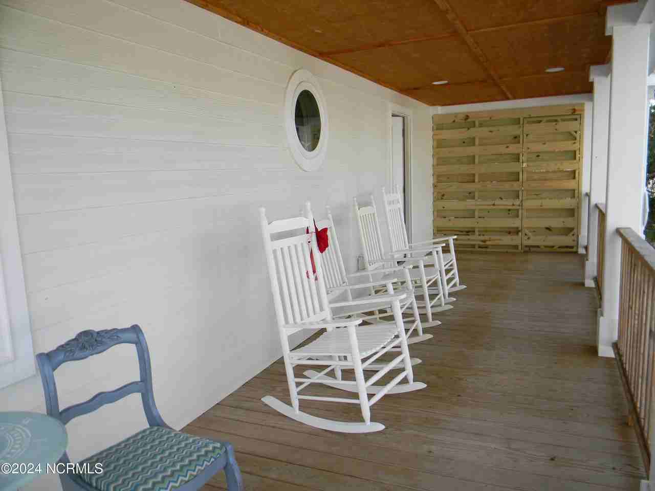 128 Sunset Ln - Photo 7 of 9