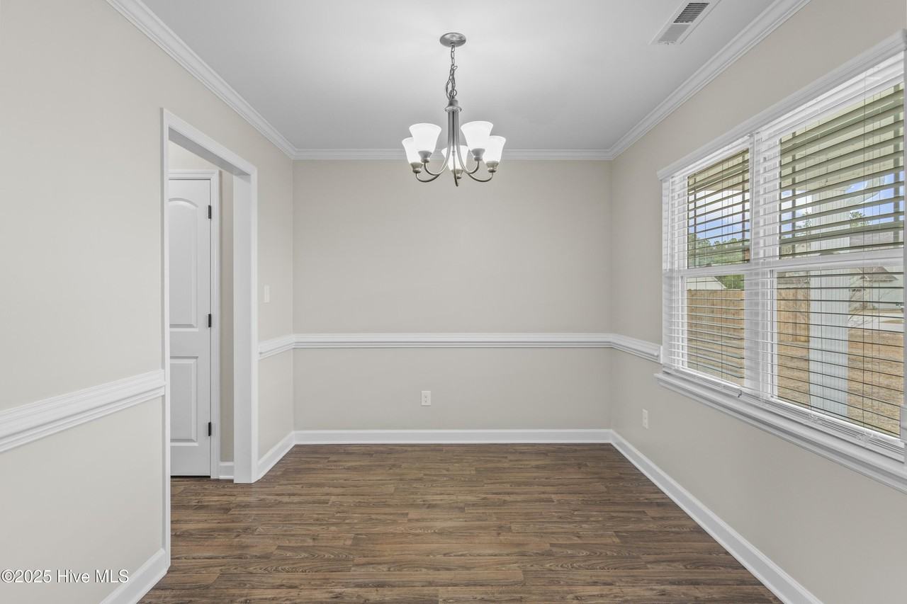 119 Prospect Dr - Photo 5 of 25